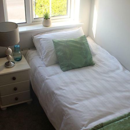 5 Mins Walk To Carrick - Sleeps 12 - Off Road Parking - Modern House Villa Exterior foto