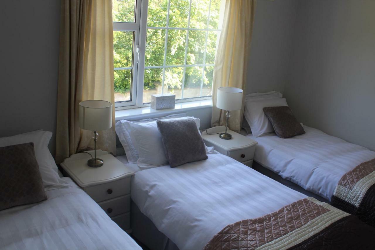 5 Mins Walk To Carrick - Sleeps 12 - Off Road Parking - Modern House Villa Exterior foto